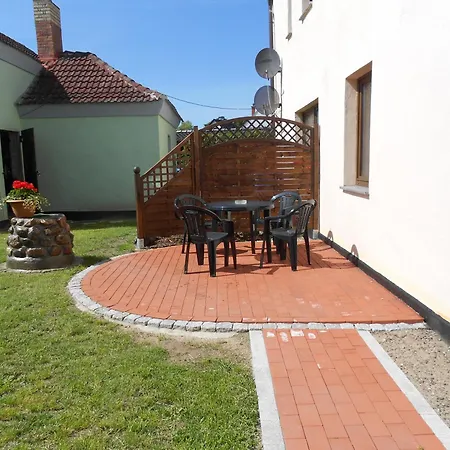 Gemuetliche Ferienwohnung Gingst Exterior foto